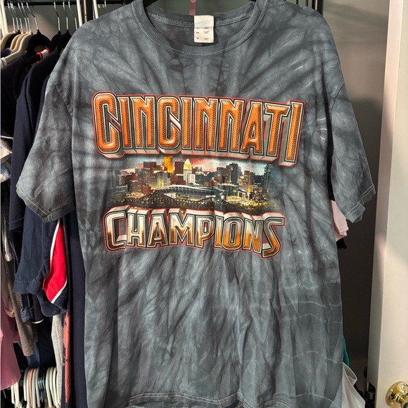 Cincinnati Champions Tie Dye T-Shirt - Picture 1 of 4
